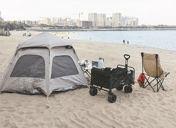 门“篷友”共筑文明露营新风尚新葡京娱乐城与自然为邻 厦(图4)